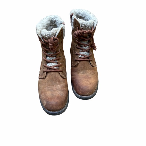 Clark’s Orinoco Dusk Shearling Lined Lace Up Boot - Picture 5 of 8